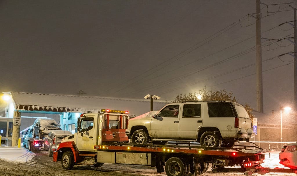 Tow Truck, Jump Start and Roadside Assistance in Frankfort Il